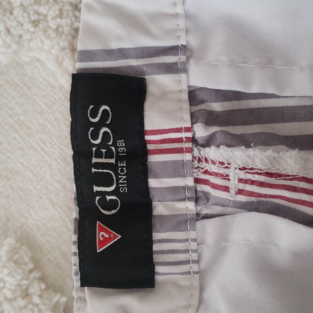 Guess - Picture 10 of 11
